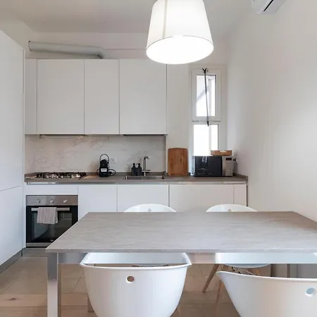 New Apartment Close To Navigli - Iulm - Ponti Apartment