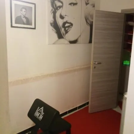Gasthof Room In Lodge - Basement In Shared Apartment *