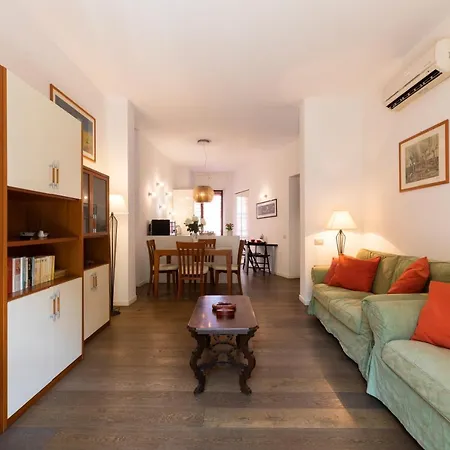 De Angeli - 2 Bedroom דירה *
