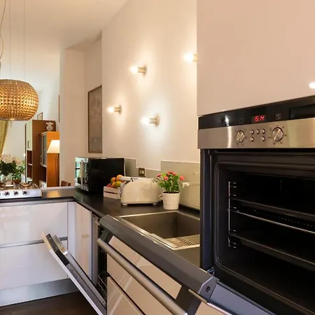 De Angeli - 2 Bedroom Apartment Milan