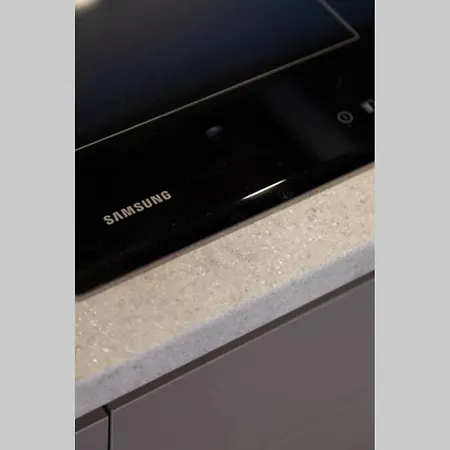 Lazzi - A.c. - Wi-fi - Flexyrent * 米兰