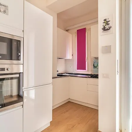 Altido Warm And Inviting Flat With Balcony Apartamento *