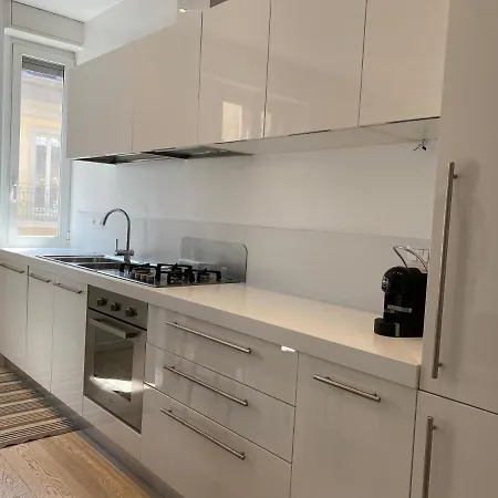 Bright & Spacious Near Navigli - Ponti Apartman Milánó