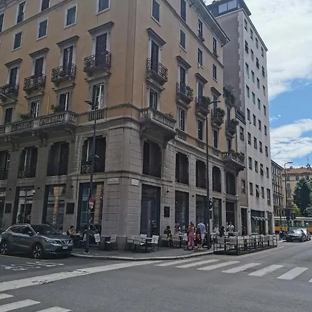 Porta Venezia Charming Studio Apartment *