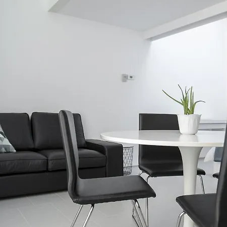 Brand New Ortiquattro Apartamento *
