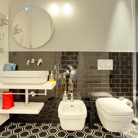 Dimora Claudia - Elegante Matrimoniale Con Bagno, Private Rooms, Self Check In, No Reception Guest house *