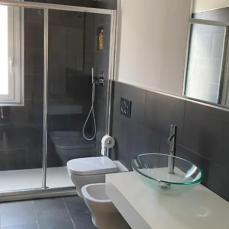 Bright & Spacious Near Navigli - Ponti Apartman Milánó
