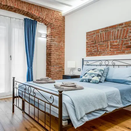 Apartment Luxury In Center Milan