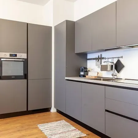 Lazzi - A.c. - Wi-fi - Flexyrent * Milano