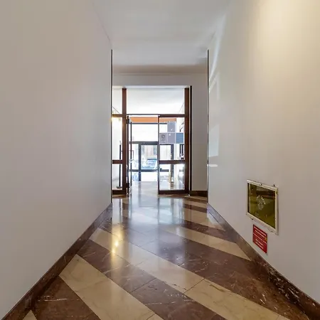 Altido Warm And Inviting Flat With Balcony Milão