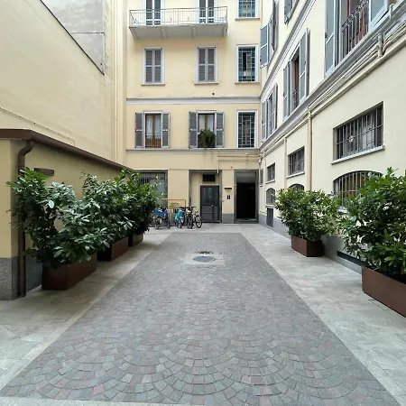 Dimora Claudia - Elegante Matrimoniale Con Bagno, Private Rooms, Self Check In, No Reception Guest house