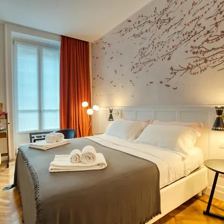 Dimora Claudia - Elegante Matrimoniale Con Bagno, Private Rooms, Self Check In, No Reception *