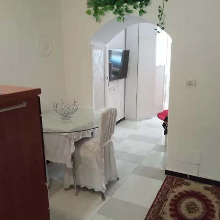 Room In Lodge - Basement In Shared Apartment