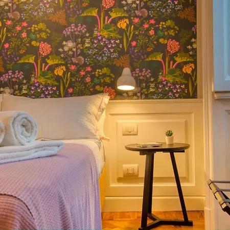 Dimora Claudia - Elegante Matrimoniale Con Bagno, Private Rooms, Self Check In, No Reception