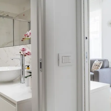 Apartment Brera Charming R&r Milan