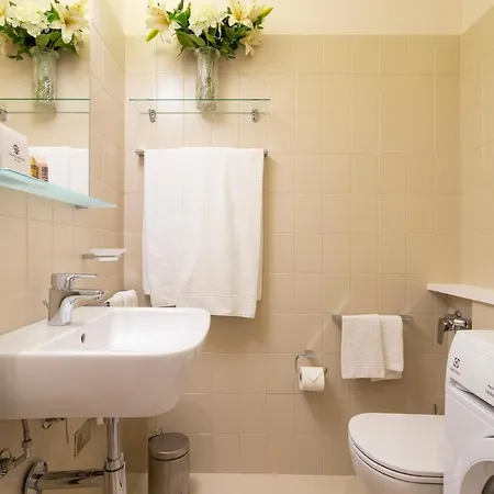 Apartment Contempora - Elvezia 8 - E31 Milan