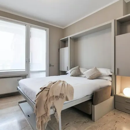 Contempora - With Balcony - E31