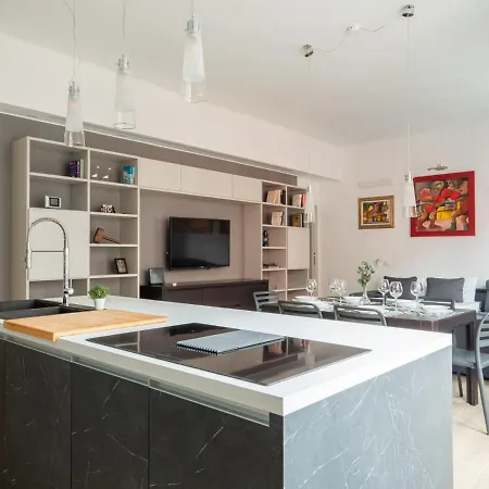 The Rent - Gorgeous Two-bedroom Close To Cinque Giornate Square