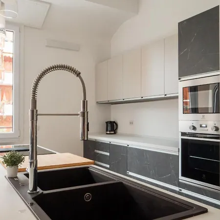 The Best Rent - Gorgeous Two-bedroom Close To Cinque Giornate Square Apartman Milánó