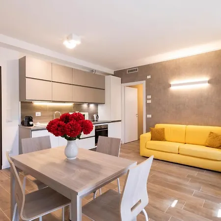 West - Modern And Comfortable