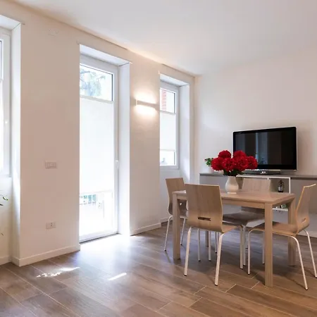 West - Modern And Comfortable * Milano