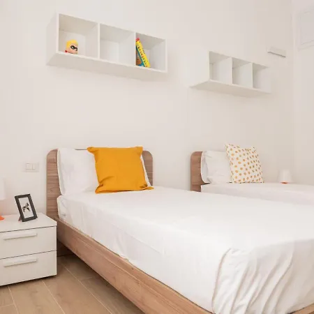 The Best Rent - Gorgeous Two-bedroom Close To Cinque Giornate Square * Milánó