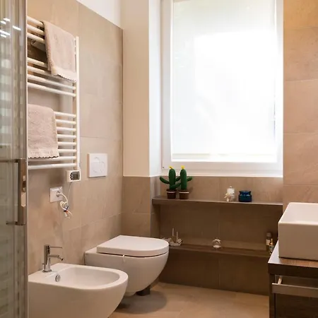West - Modern And Comfortable Daire *