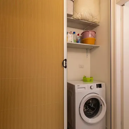 West - Modern And Comfortable Appartamento