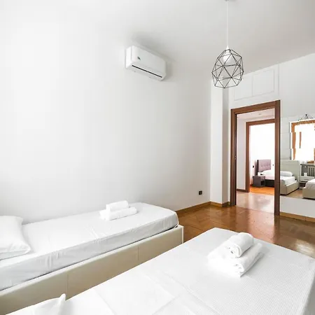 Cenisio M5 Lovely - With Balcony! Daire *
