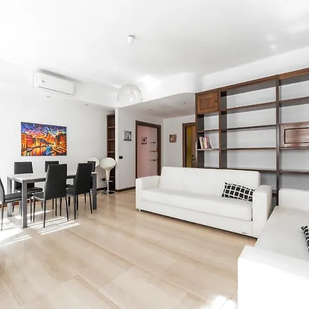 Apartamento Cenisio M5 Lovely - With Balcony! Milán