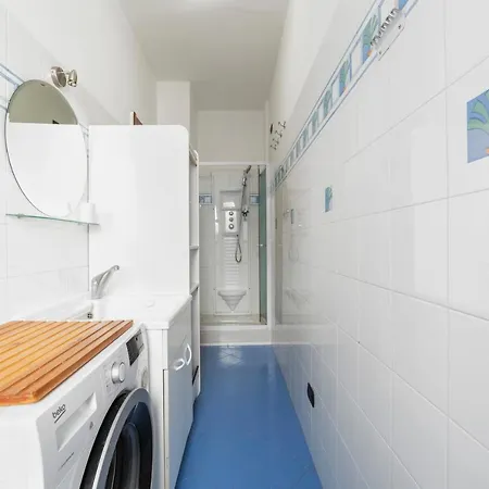 Cenisio M5 Lovely - With Balcony! Milaan