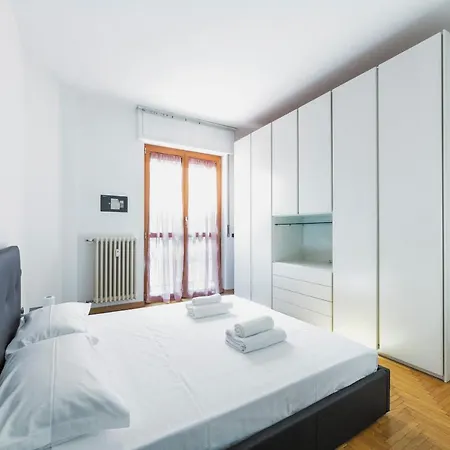 Cenisio M5 Lovely - With Balcony! Apartamento *