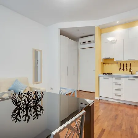 Apartment Easylife - Amazing In Pta Venezia 10 Mins Duomo Mailand
