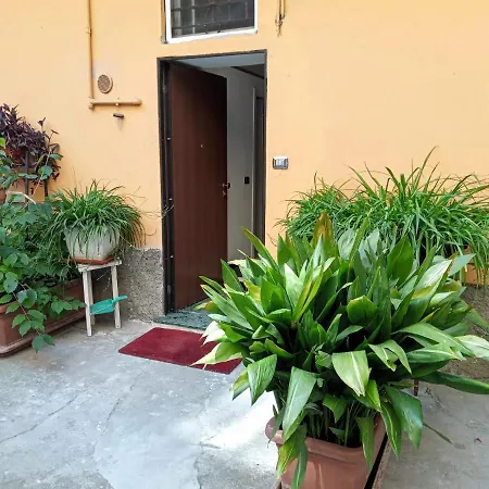 Room In House - 2 Studios With Private Facilities Penzion Milán