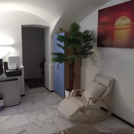Room In Lodge - Basement In Shared Apartment Pensjonat Mediolan