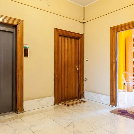 Ticinese Master Guest Close To Duomo Apartment