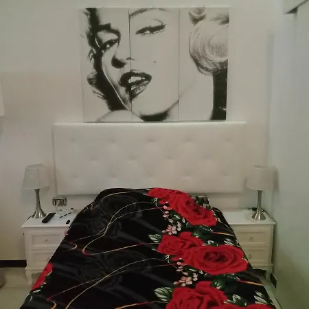 Room In House - 2 Studios With Private Facilities * Mediolan