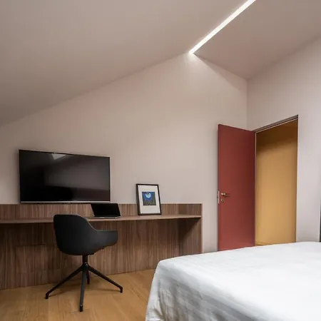 아파트 Bluemoon Apartments R&R