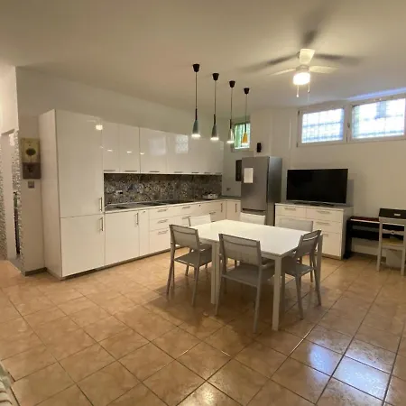 Vendégház Casa Turro *