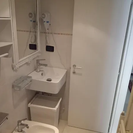 Room In House - 2 Studios With Private Facilities Penzion *