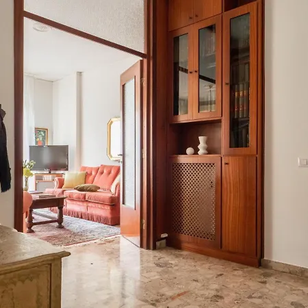The Rent - Beautiful Three-bedrooms Near Metro Lodi Milan