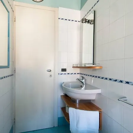 Youhosty - San Gottardo 13 Apartman *