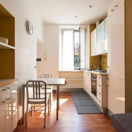 Youhosty - San Gottardo 13 *