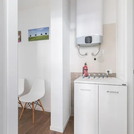 Apartment Minerva - 2 Bedrooms Two Steps From