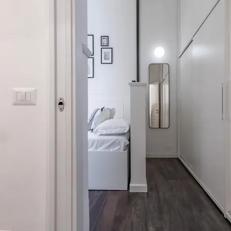 Appartement Joivy Chic For 3 Close To Sempione Park Milan