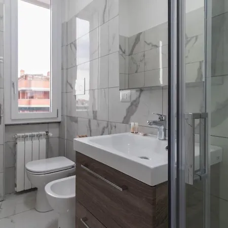 Apt24 - Modern With Balcony * Milano