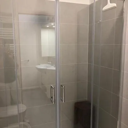 Youhosty - Faruffini 28 Milano