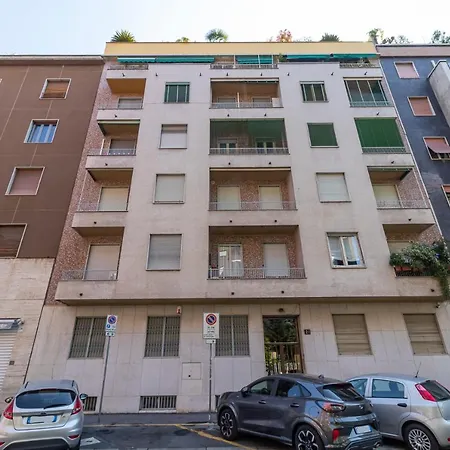 Altido Sleek Flat With Balcony, Walking Distance From Centre Διαμέρισμα