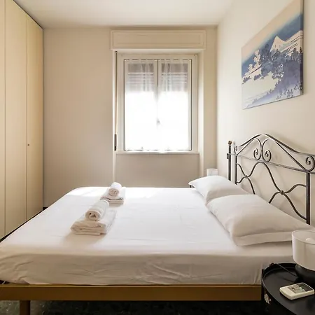 Altido Sleek Flat With Balcony, Walking Distance From Centre * Μιλάνο