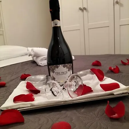 Sweet Mecenate Apartment *